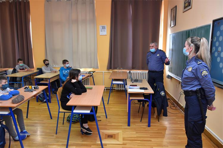 Slika /slike-vijesti/2022 godina/Dan sigurnijeg interneta/13.jpg